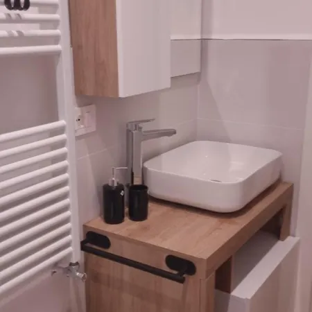 Appartamento Casaballi - Bilocale Metro M3 17min Duomo Milano