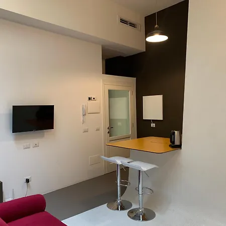 Torricelli 10 Apartment *
