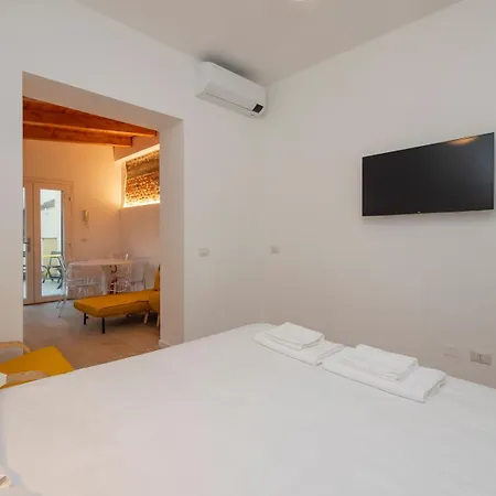 Luxury - Flumendosa 5 * Mediolan