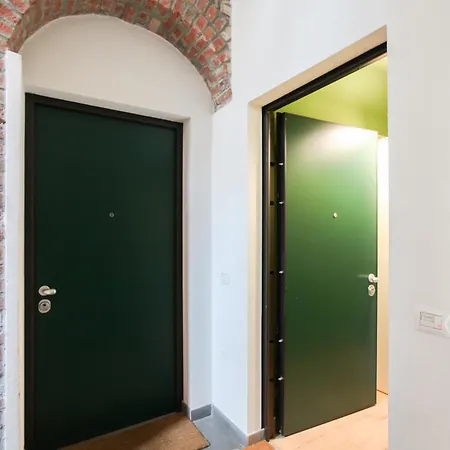 Apartment Hozyhome Isola District Milan