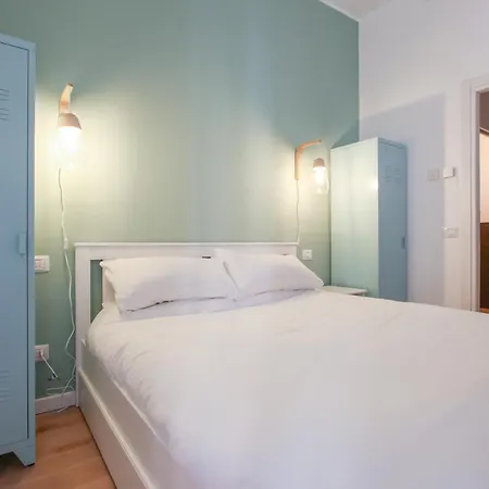 Apartment Hozyhome Isola District *
