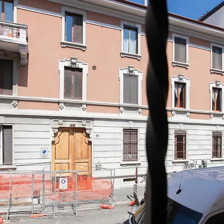 Hozyhome Isola District Apartment Milan