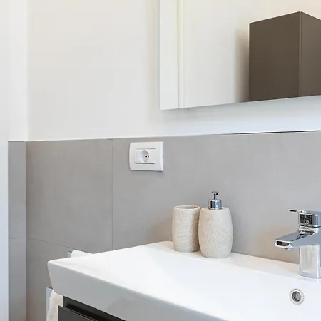 Apartamento Certosa Enchanting With Balcony - Collection *