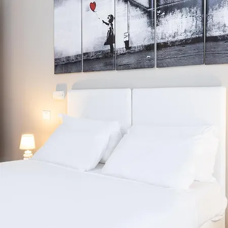 Certosa Enchanting With Balcony - Collection Milão