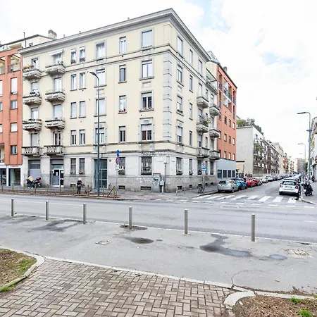 Certosa Enchanting With Balcony - Collection Appartamento