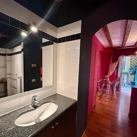 Appartement La Vie En Rouge - Porta Venezia *