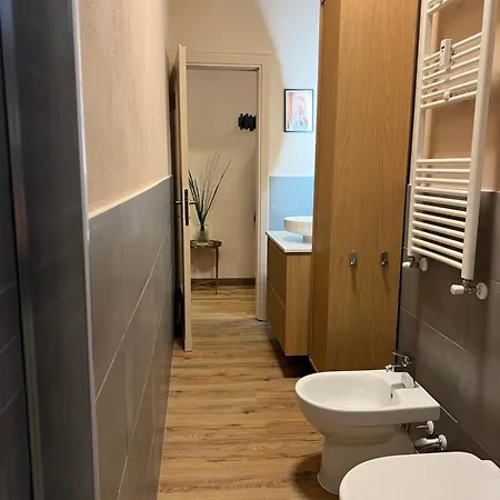 Apartment Charme And Cozy 3 Km Away From Duomo Milan