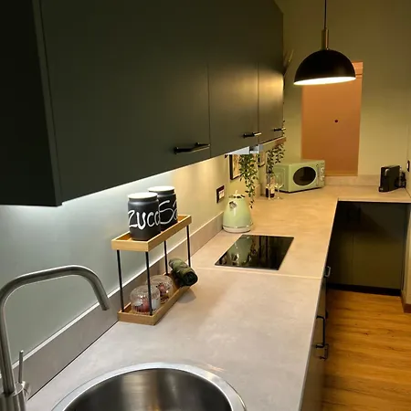 Charme And Cozy 3 Km Away From Duomo Apartment *