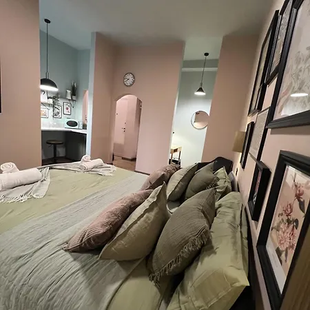 Apartment Charme And Cozy 3 Km Away From Duomo Milan