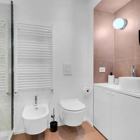 Stazione Moderno Apartment *