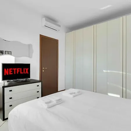 Navigli-duomo Design District Terrazza Orseolo * מילאנו