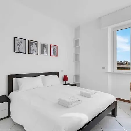Navigli-duomo Design District Terrazza Orseolo Apartman *