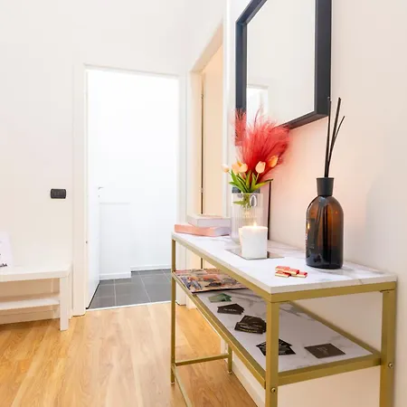 Edolo#28 - Vicino Metro E Stazione Apartamento