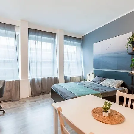 2 Minutes From Station-exclusive Open Space