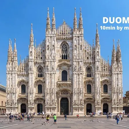 公寓 Duomo 10min Shopping&relax Fast Wifi & Balcony 米兰