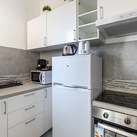 8 Min Dalla Metro Casa Elegante Con Netflix E Wifi Appartement