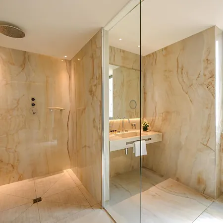 Отель Dei Cavalieri Duomo 4*