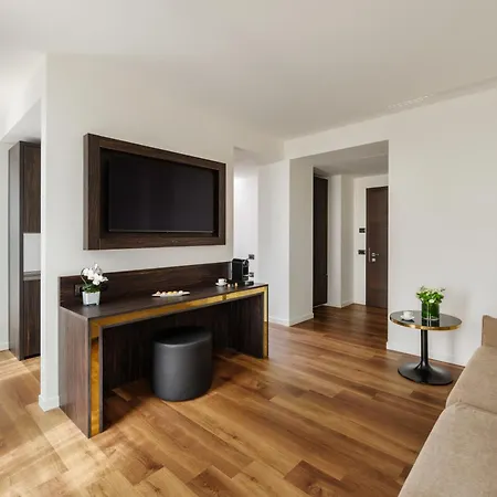 Отель Dei Cavalieri Duomo Милан