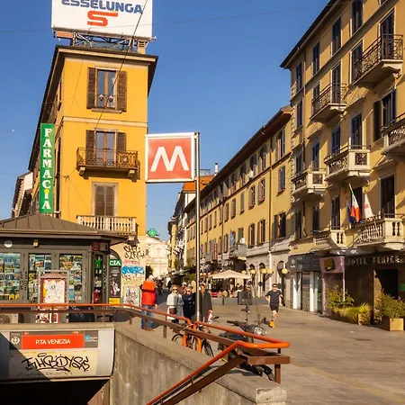 Bricks & Beams In The Key Area Of Milano