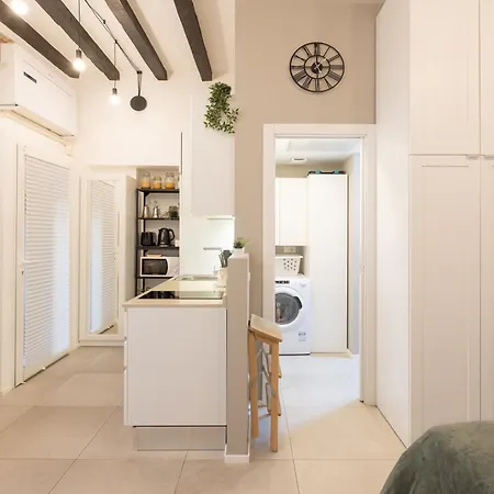 Bricks & Beams In The Key Area Of * Milano