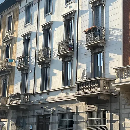 Max - Exclusive - Station *