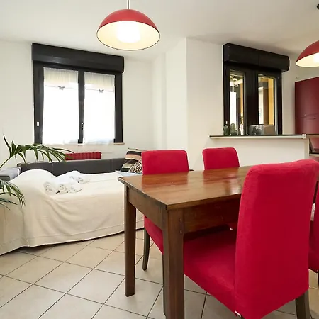 Apartment Humanitas House - 20 Minutes From Duomo - Navigli Milan