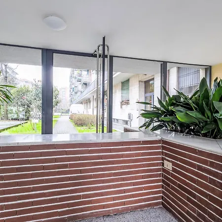 Fra Cristoforo By Interhome * Milano