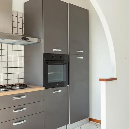 Stazione - Ariel - Luminoso Con Terrazzo Fino A 6 Posti Letto