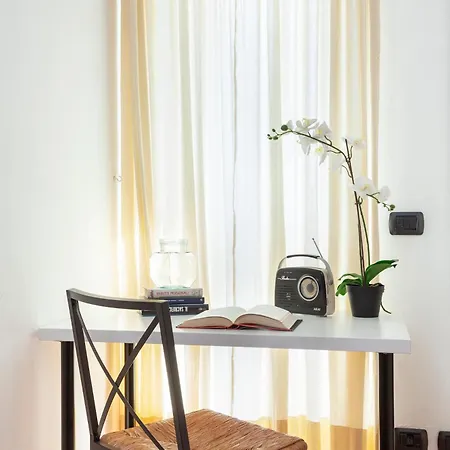 Stazione - Ariel - Luminoso Con Terrazzo Fino A 6 Posti Letto