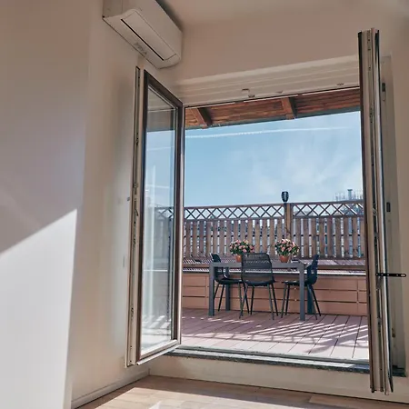 Sant'andrea Penthouse By Montenapoleone Living Milano