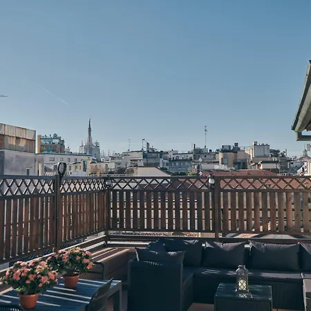 Sant'andrea Penthouse By Montenapoleone Living * Милан