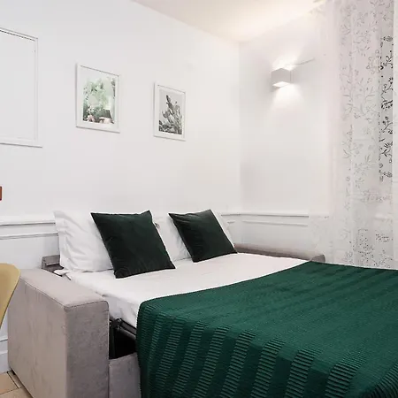 Classbnb - Just A 5 Minute Walk From Piazza Duomo شقة ميلان