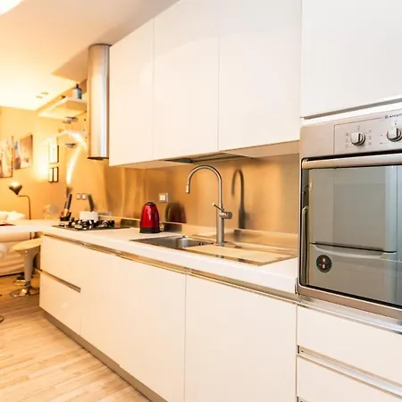 Chic Elegante Rifugio A Due Passi Dalla M4 Apartamento Milão
