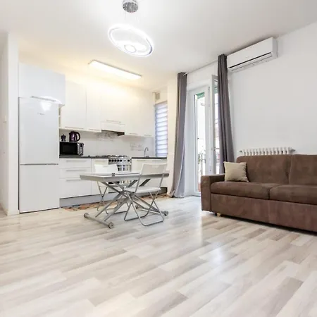 Lugano S&s Home, Moderna E Tranquilla, Vicino Al Centro Di Milano, Con Parcheggio Gratuito Esterno
