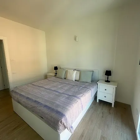 Panorama - Luminous With Private Garage Apartment