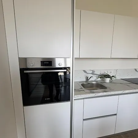 Panorama - Luminous With Private Garage Apartment *