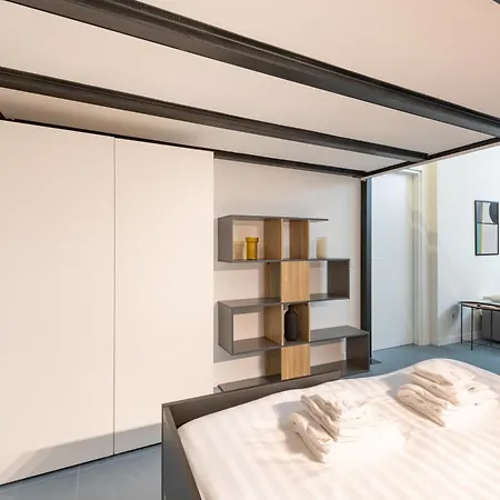 Daire New Luxury Loft - Prada-bocconi *