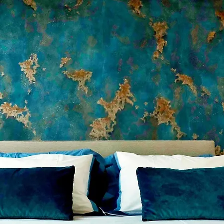 San Babila Tower With Panoramic Terrace Overlooking Duomo By Rentopolis