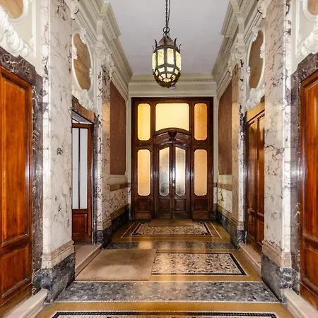 Апартаменты Luxury 3 Fiat, Ariberto Home, Tra Centro Storico Di E Navigli, Con Spaziosa Jacuzzi *