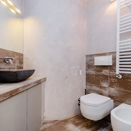 Apartamento Luxury 3 Fiat, Ariberto Home, Tra Centro Storico Di E Navigli, Con Spaziosa Jacuzzi