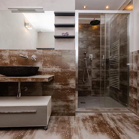 Apartamento Luxury 3 Fiat, Ariberto Home, Tra Centro Storico Di E Navigli, Con Spaziosa Jacuzzi *