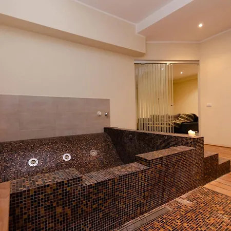 Luxury 3 Fiat, Ariberto Home, Tra Centro Storico Di E Navigli, Con Spaziosa Jacuzzi *