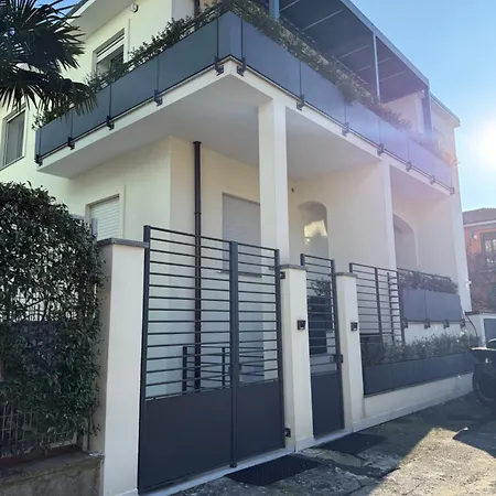 Apartman White House Con Posti Auto