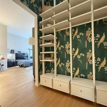 Homeby, Casa Anna * Milán