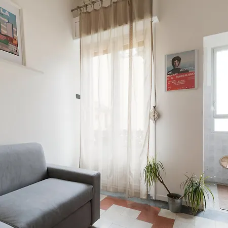 Garibaldi - Isola - Luminoso Bilocale Con Balcone شقة *