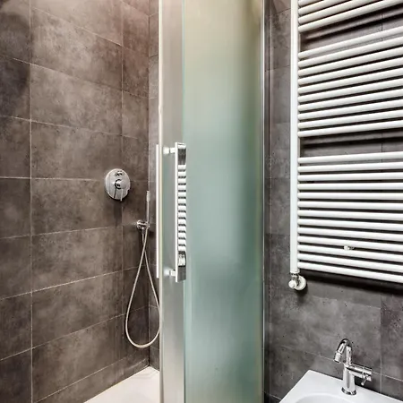Stylish Top-floor Apt; Design Disctrict מילאנו