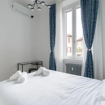 Plinio Apartament Mediolan