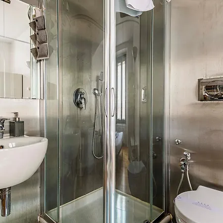 Luvi - Cicco Simonetta * Milánó