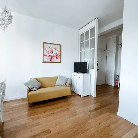 Apartman White Pearl - Citycenter - Large & Elegant Flat Milánó