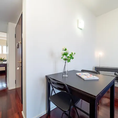 Apartment Vigliani Mailand